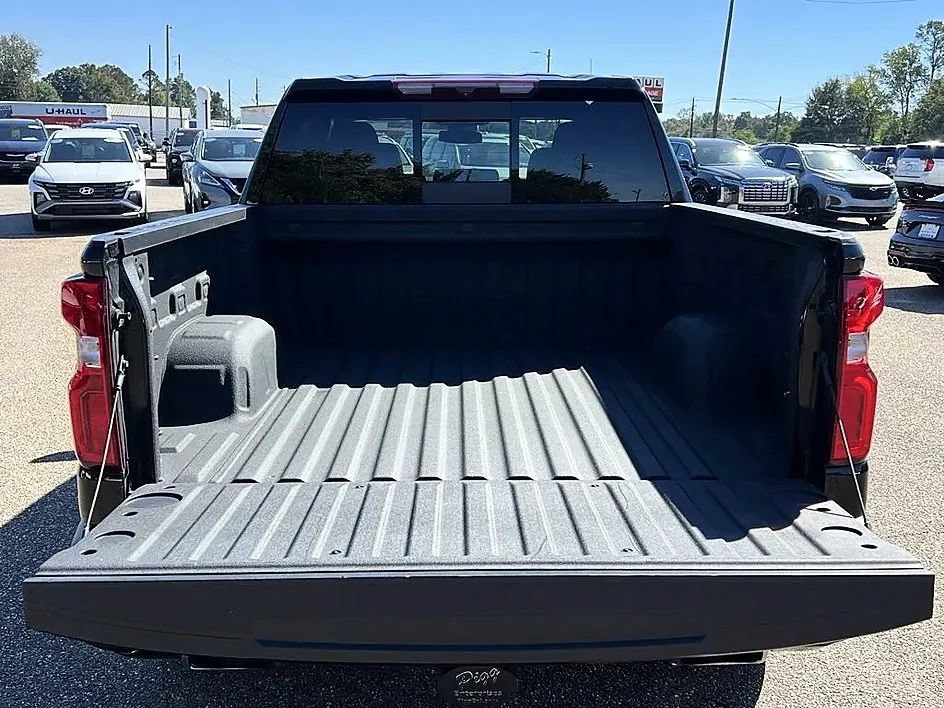 Used 2023 Chevrolet Silverado 1500 High Country w/ High Country Premium Package AWD/4WD image 44