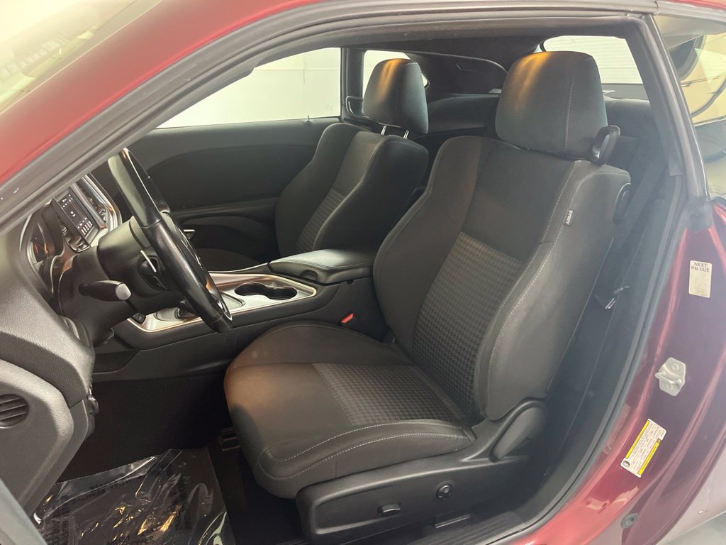 Used 2019 Dodge Challenger R/T RWD image 18