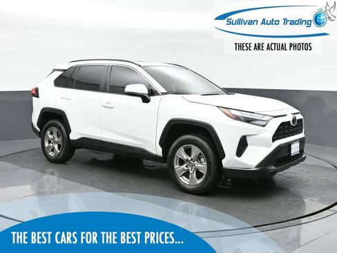 Used 2022 Toyota RAV4 XLE w/ Convenience Package image 1
