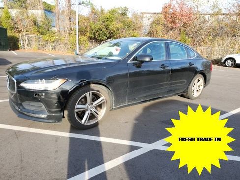 Used 2017 Volvo S90 T5 Momentum w/ Convenience Package image 1