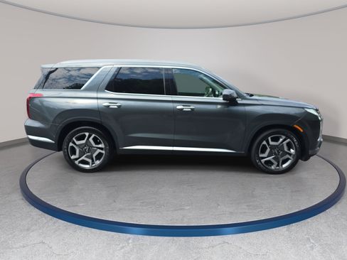 Used 2024 Hyundai Palisade Limited FWD image 4