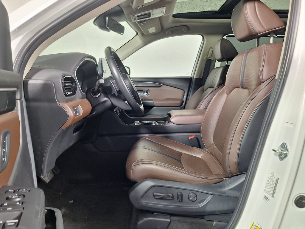 Used 2024 Honda Pilot Elite image 12