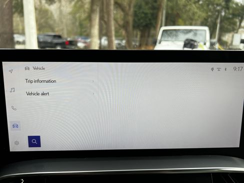 Used 2022 Lexus LX 600 4WD w/ Accessory Package (Z1) image 25