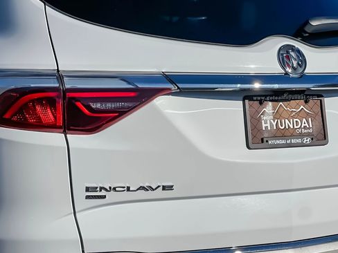 Used 2024 Buick Enclave Premium image 42