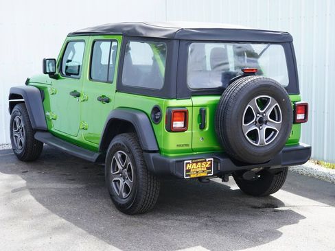 Used 2018 Jeep Wrangler Unlimited Sport AWD/4WD image 4