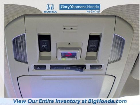 Used 2023 Toyota Highlander Platinum image 32