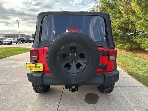 Used 2016 Jeep Wrangler Sport image 6