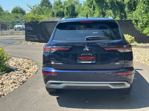 New 2025 Mitsubishi Outlander SEL image 4
