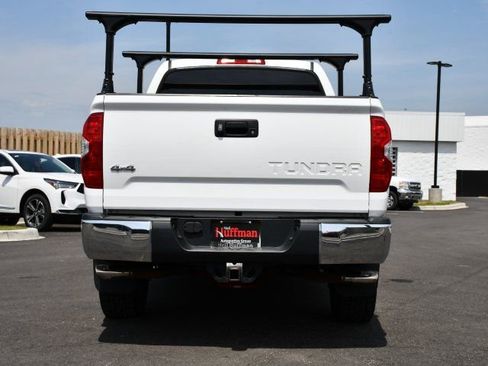 Used 2017 Toyota Tundra SR5 w/ SR5 Upgrade Package AWD/4WD image 6