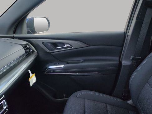 New 2026 Chevrolet Traverse LT w/ LPO, Floor Liner Package image 19