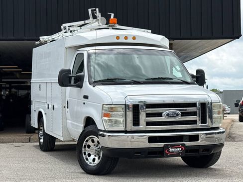 Used 2009 Ford E-350 and Econoline 350 Super Duty RWD image 1
