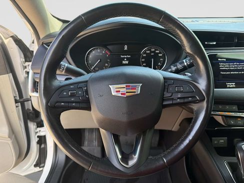 Used 2019 Cadillac XT4 Premium Luxury w/ Cold Weather Package FWD image 32