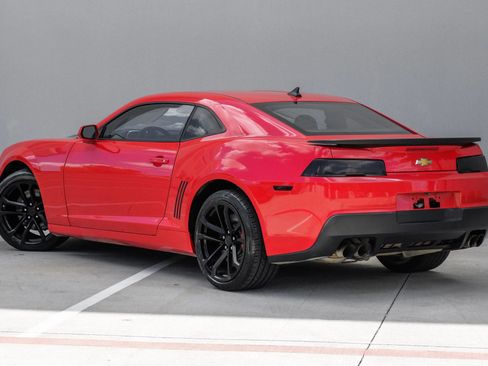 Used 2015 Chevrolet Camaro SS w/ SS Performance Package RWD image 9