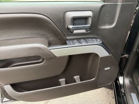 Used 2017 Chevrolet Silverado 1500 LT w/ Midnight Edition AWD/4WD image 11