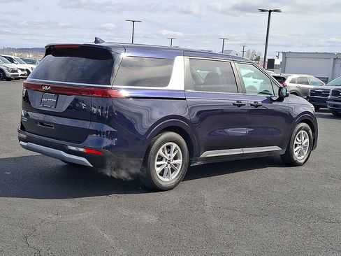 Certified 2024 Kia Carnival LX image 6
