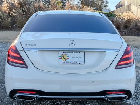 Used 2020 Mercedes-Benz S 560 Sedan w/ AMG Line Exterior image 4