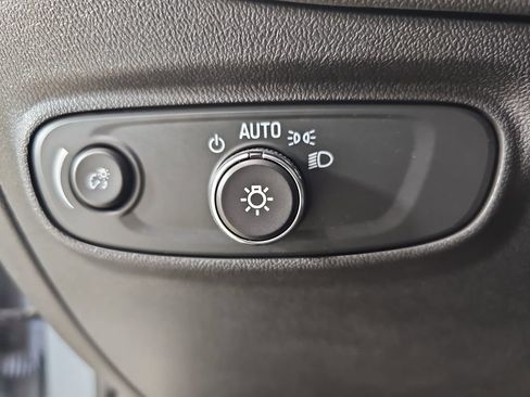 Used 2024 Chevrolet Equinox LT FWD image 32