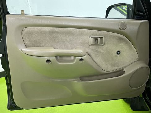 Used 2002 Toyota Tacoma 2WD Regular Cab image 16
