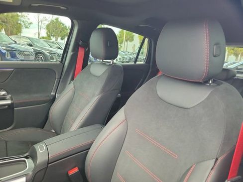 Used 2025 Mercedes-Benz GLA 35 AMG 4MATIC image 20