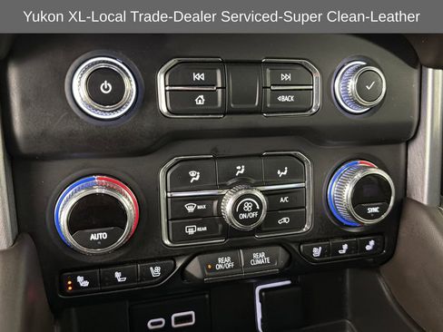 Used 2022 GMC Yukon XL SLT w/ SLT Luxury Package image 34