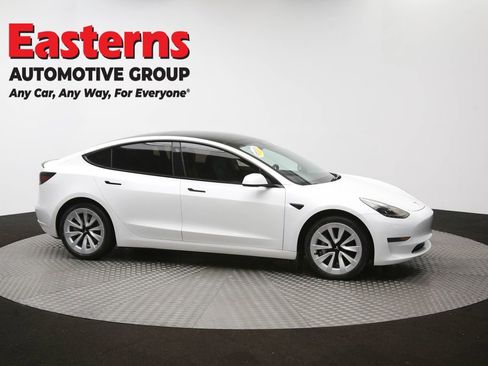 Used 2021 Tesla Model 3 Standard Range Plus image 45