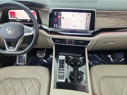 Used 2024 Volkswagen Atlas SEL Premium R-Line image 40