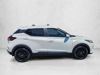 Used 2022 Nissan Kicks SV FWD video 4