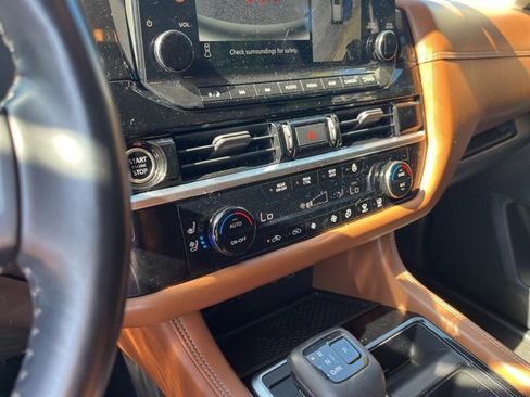 Used 2022 Nissan Pathfinder Platinum w/ Cargo Package image 26