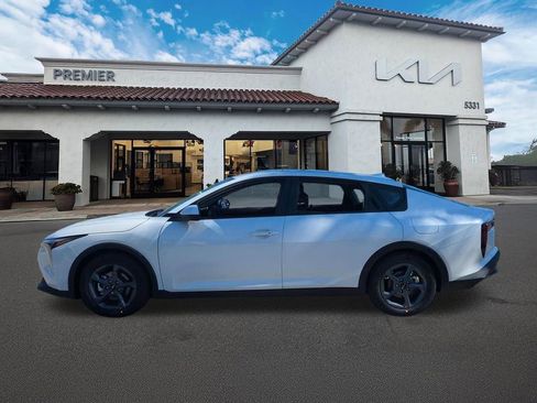 New 2026 Kia K4 LXS FWD image 5