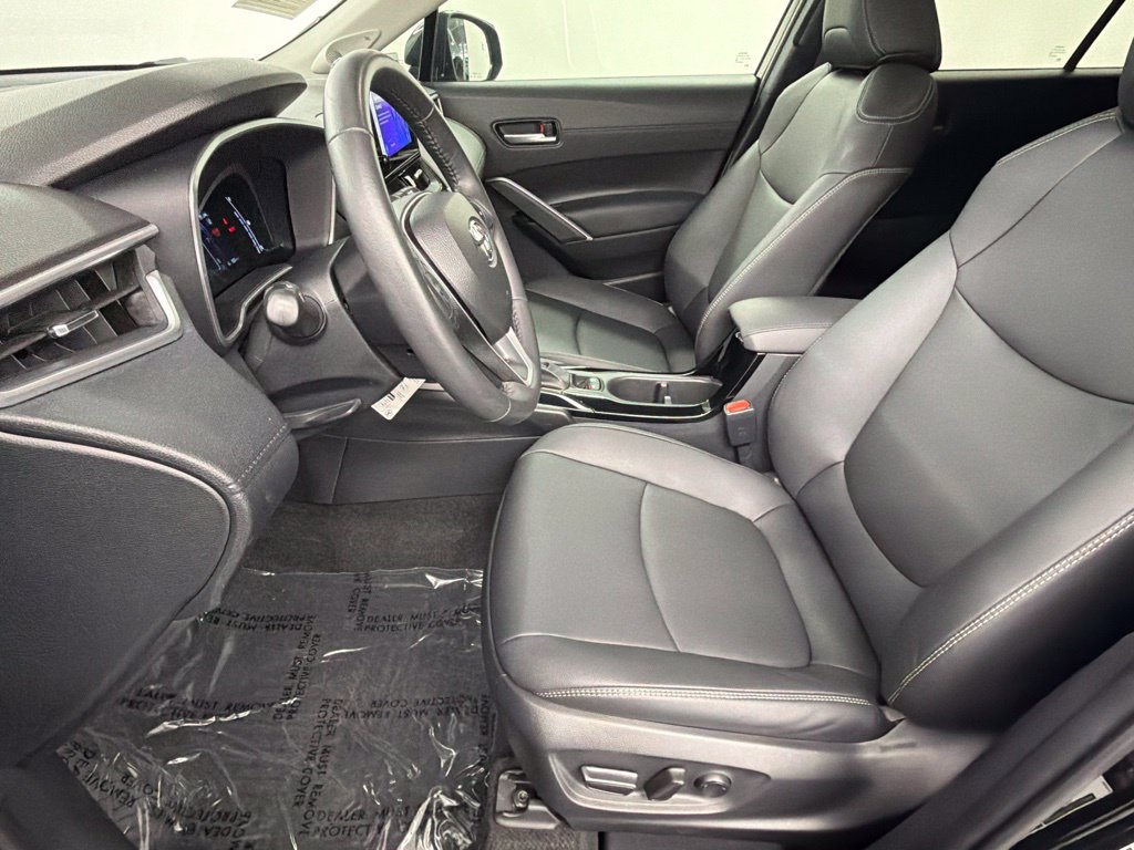 Used 2024 Toyota Corolla Cross XLE w/ Convenience Package FWD image 22