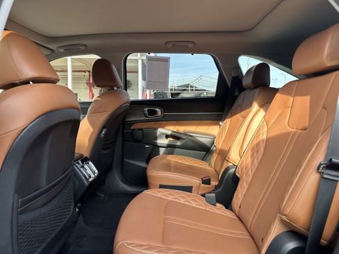 Certified 2023 Kia Sorento SX Prestige AWD/4WD image 23