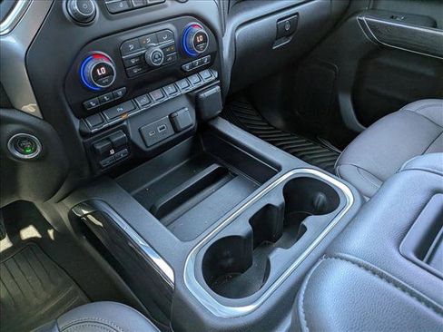 Used 2022 Chevrolet Silverado 1500 LTZ w/ Z71 Off-Road Package image 11