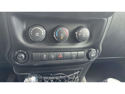 Used 2017 Jeep Wrangler Unlimited Sport AWD/4WD image 21