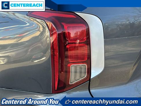 Used 2022 Hyundai Palisade SEL w/ 8P Bench Seat Package image 8
