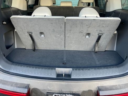 Used 2025 Hyundai Santa Fe SEL FWD image 33