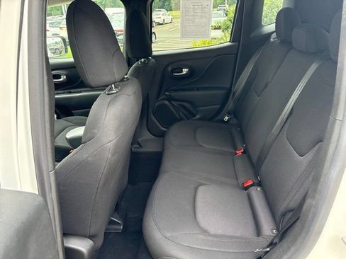 Used 2023 Jeep Renegade Latitude AWD/4WD image 21