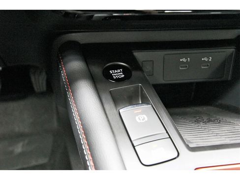 New 2026 Nissan Kicks SR image 19