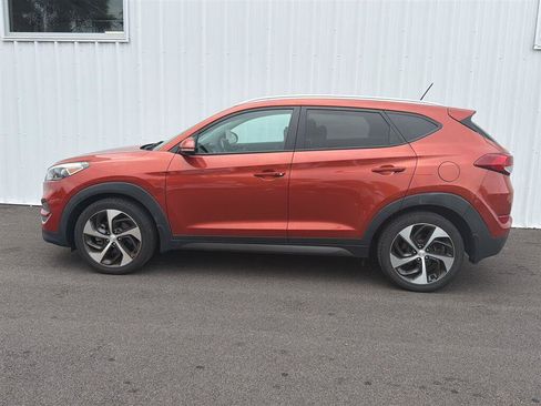 Used 2016 Hyundai Tucson Sport FWD image 2