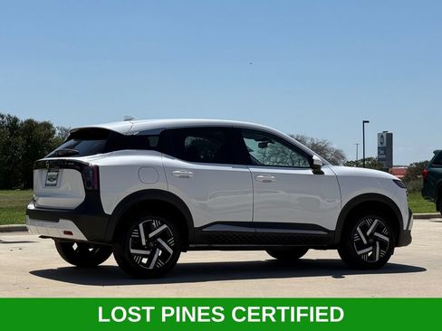 Used 2025 Nissan Kicks SV FWD image 4