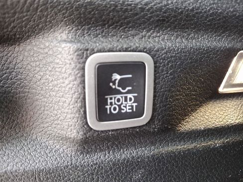 Certified 2022 Jeep Grand Cherokee L Laredo image 30