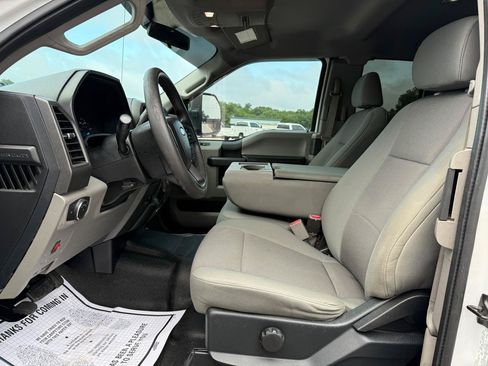 Used 2017 Ford F250 XL w/ Power Equipment Group AWD/4WD image 11