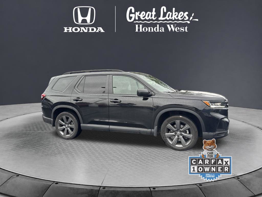 Used 2025 Honda Pilot Sport image 6