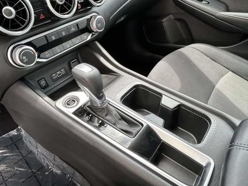 Used 2025 Nissan Sentra SV FWD image 17