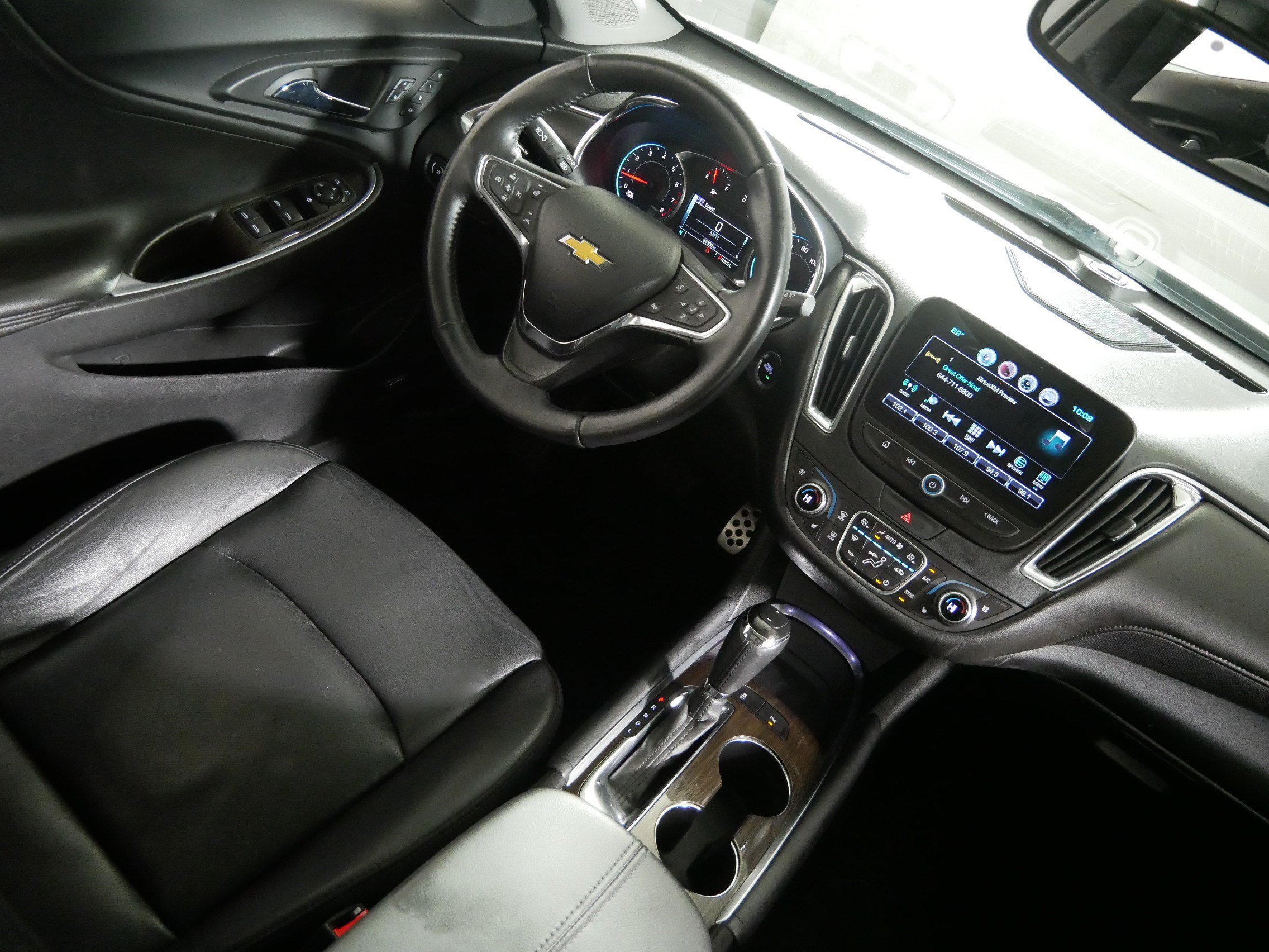 Used 2016 Chevrolet Malibu Premier w/ Driver Confidence Package FWD image 9