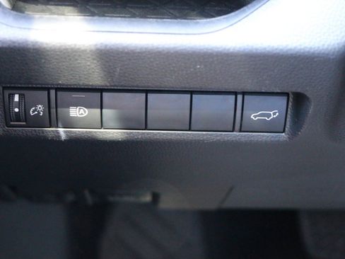 Used 2019 Toyota RAV4 XLE Premium FWD image 20