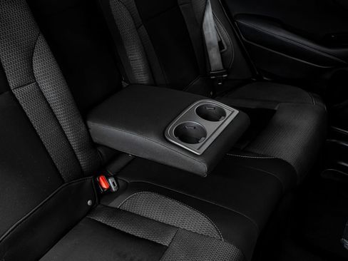 Used 2023 Subaru Outback Premium image 34