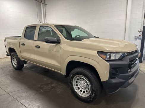 Used 2024 Chevrolet Colorado W/T image 3