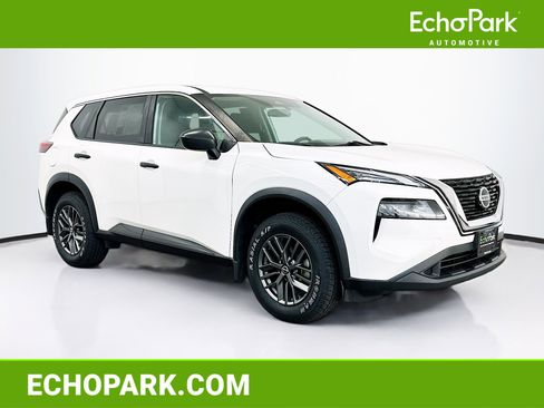 Used 2021 Nissan Rogue S image 1