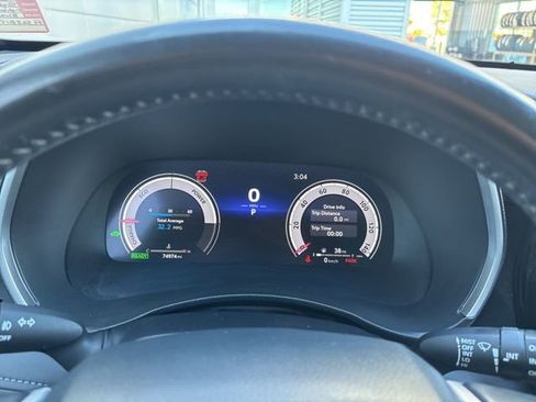 Used 2023 Toyota Highlander Limited image 17