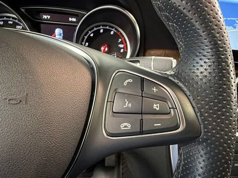 Used 2019 Mercedes-Benz GLA 250 4MATIC image 17